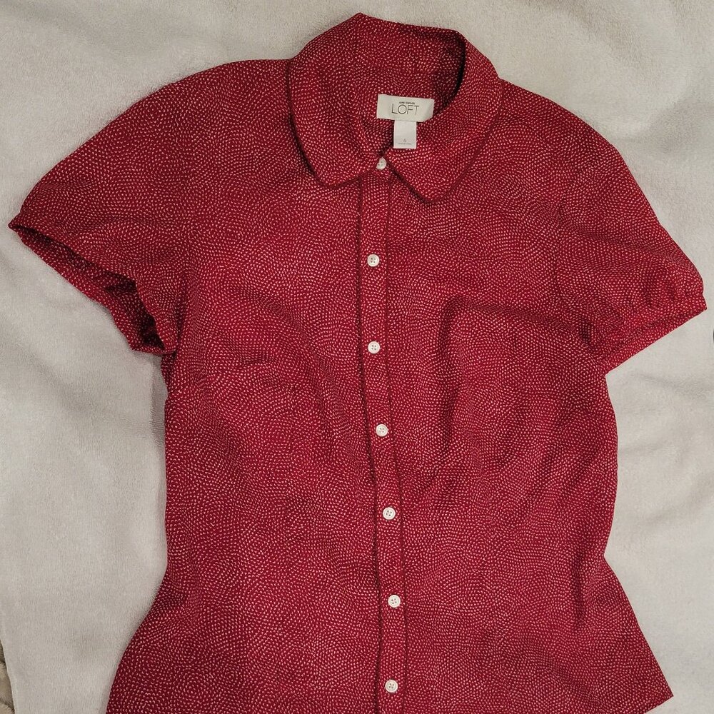Ann Taylor Loft - Short Sleeve Button-Down Shirt (Size 6)